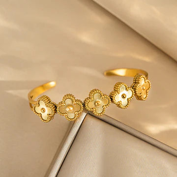 18K Gold Plated Stainless Steel Petal Flower Bracelet