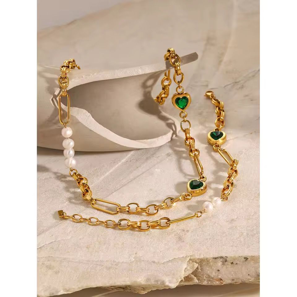 18K Gold Heart-Shaped Necklace & Bracelet Set - Minimalist Jewelry