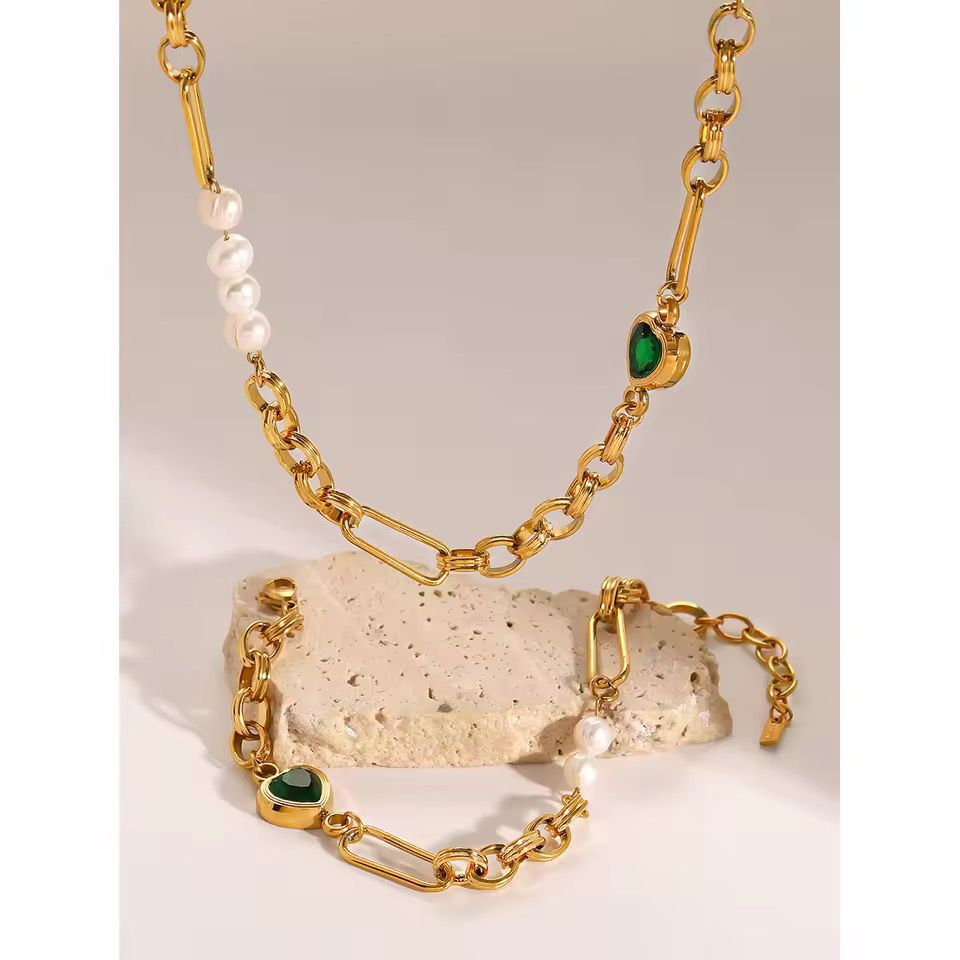 18K Gold Heart-Shaped Necklace & Bracelet Set - Minimalist Jewelry
